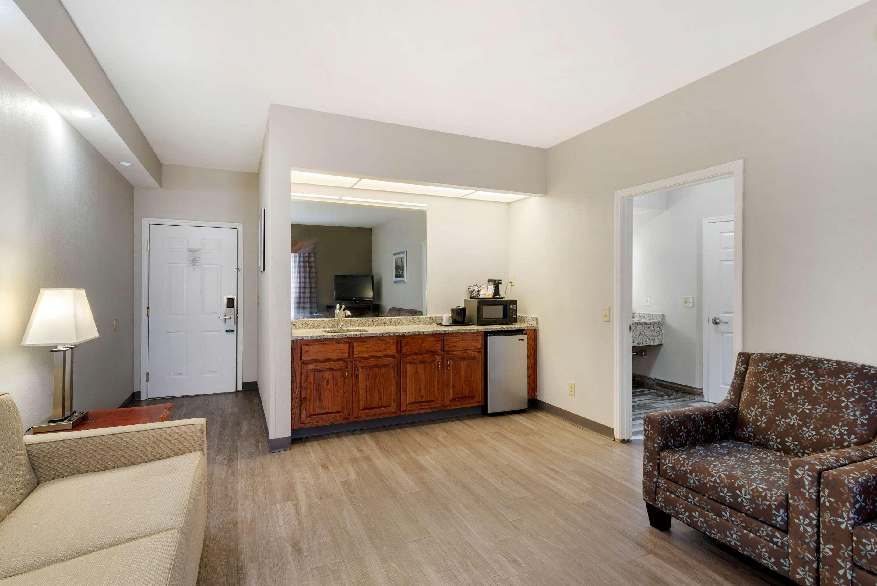 Quality Inn Newnan - Atlanta South Екстериор снимка